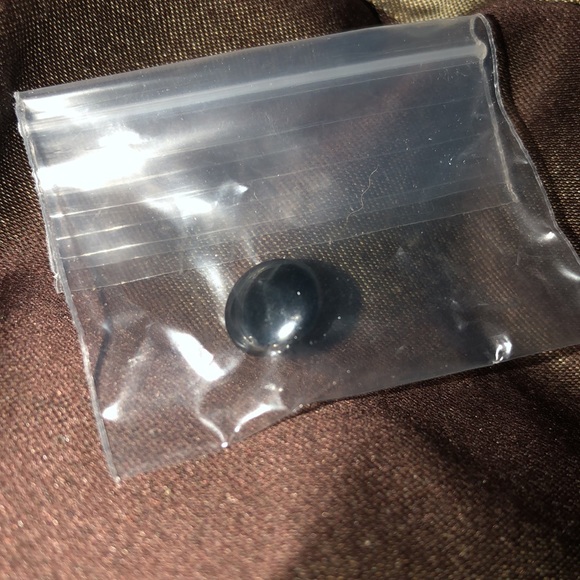 ST. JOHN REPLACEMENT BUTTON - Picture 3 of 4